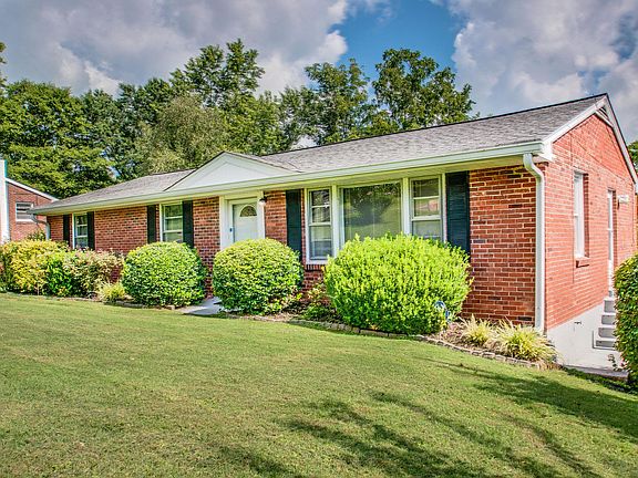 2nd image of 2312 Donna Hill Ct