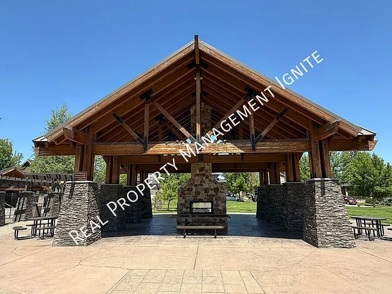 61203 Snowbrush Dr — Photo 18
