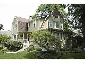126 E Center Ave photo 1