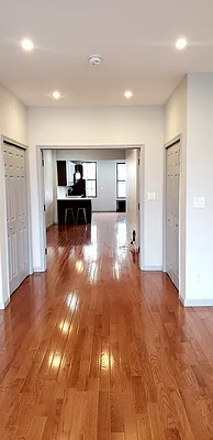 Rented by MCR Realty | media 5