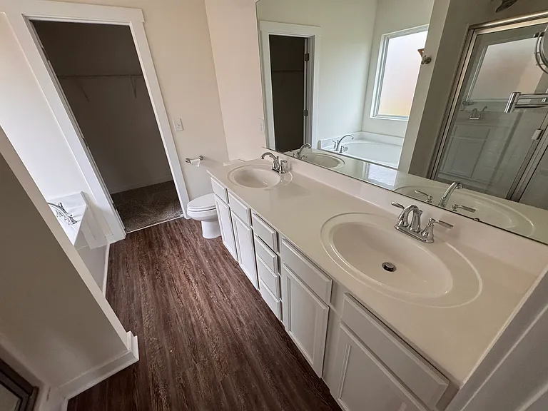 3215 Northfield Ln — Photo 12