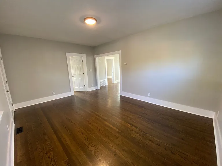 1025 S 28th St — Photo 5