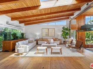 1470 N Tigertail Rd, Los Angeles, CA 90049