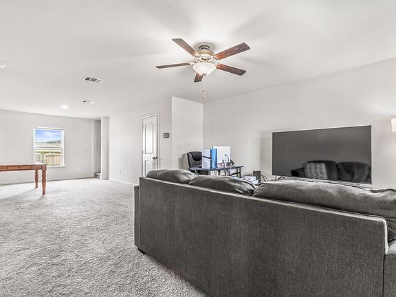 4th image of 304 Hyacinth Way #7-K