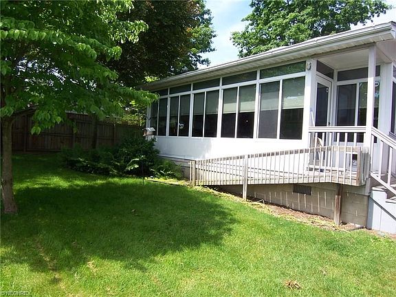 4th image of 3606 Stella St