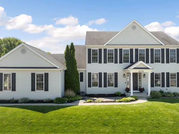 18130 Farmington Hills Dr, South Bend, IN 46637