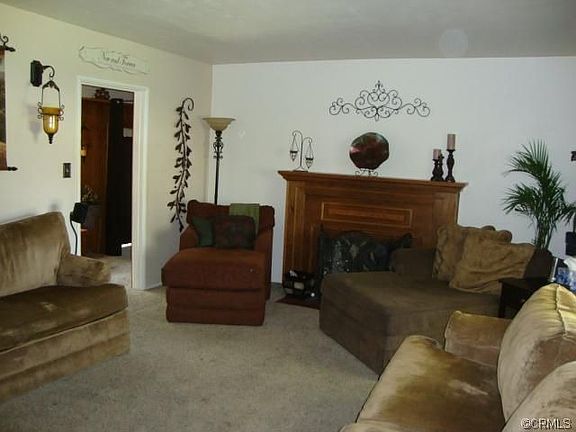 5th image of 1049 E 27th St