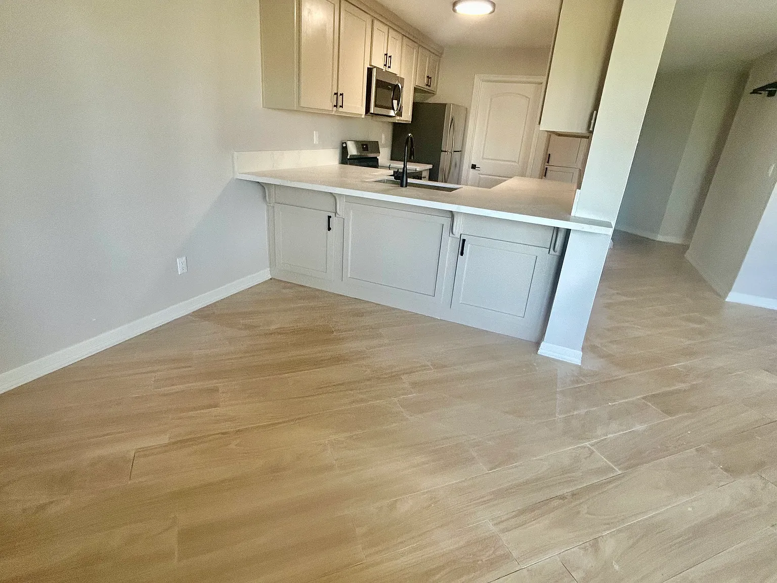 2 bed, 1114 sqft, $1,070 — Photo 2