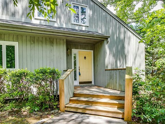 3rd image of 2208 Louita Ave