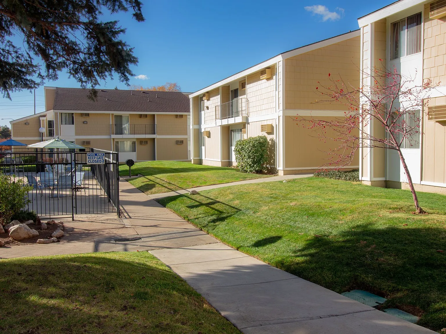Canyon Crest — Photo 2