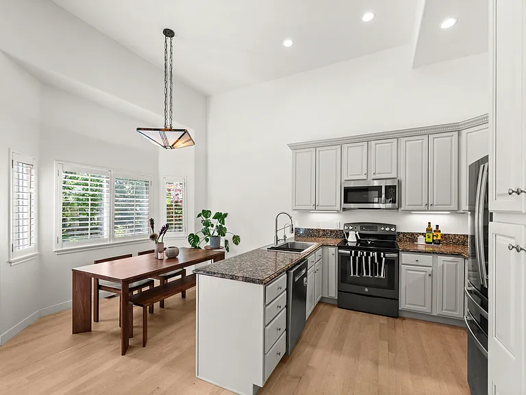 2326 E Sky Pines Ct — Photo 4