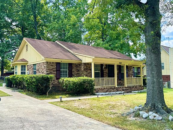 3rd image of 2960 Glenn Hills Drive