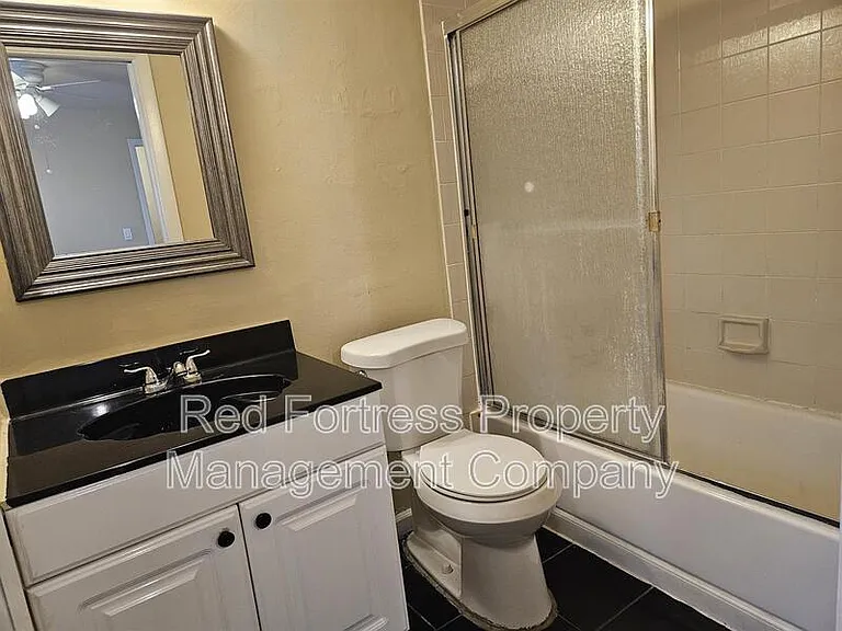 4114 Skyline Blvd #B — Photo 12