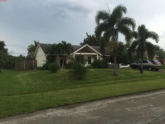 3rd image of 1262 SW Janette Ave