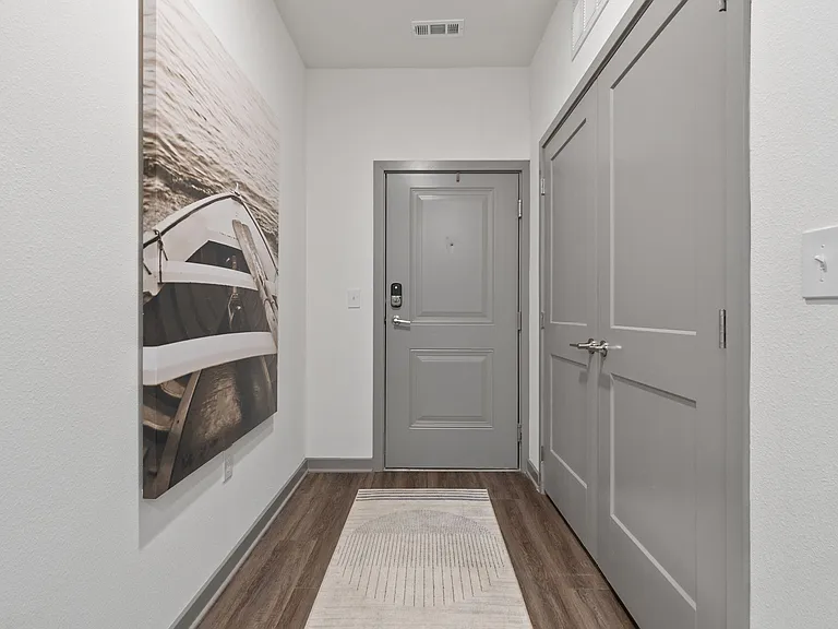 The Quinn Luxury Apartments — Photo 62