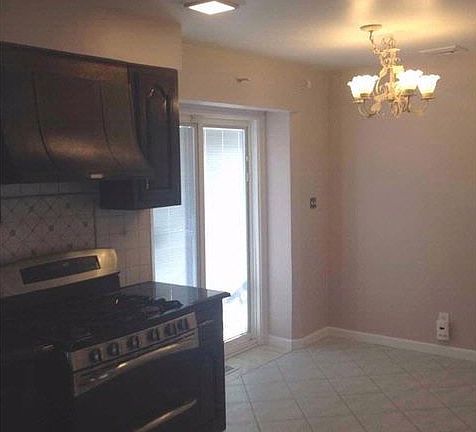 5th image of 41 East Dr