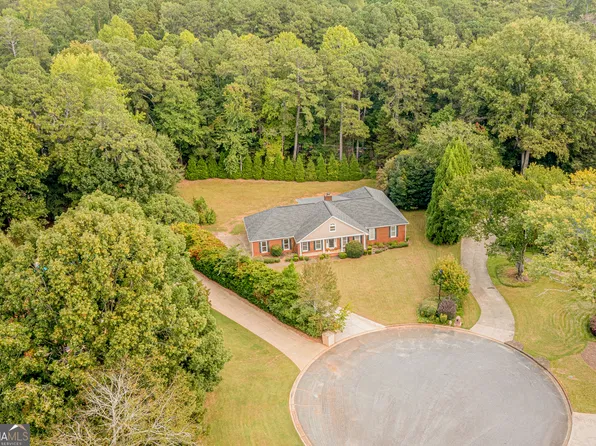 560 Saddle Crest Dr, Roswell, GA 30075