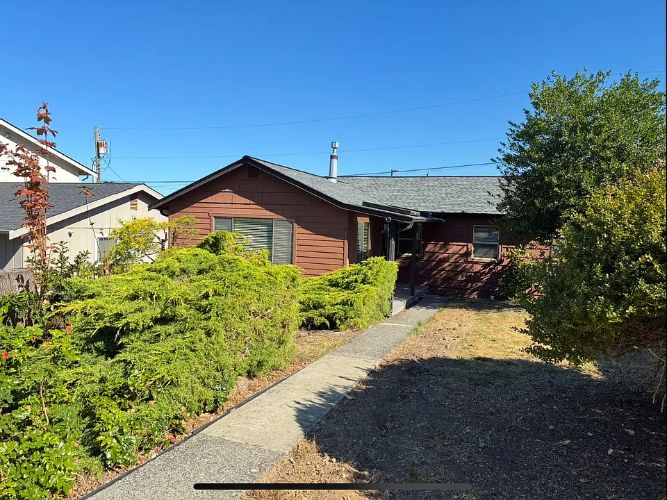 125 E Cedar St