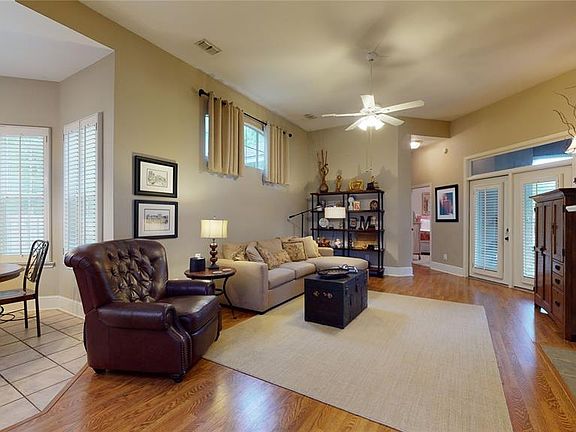 5th image of 8637 Carillion Pl
