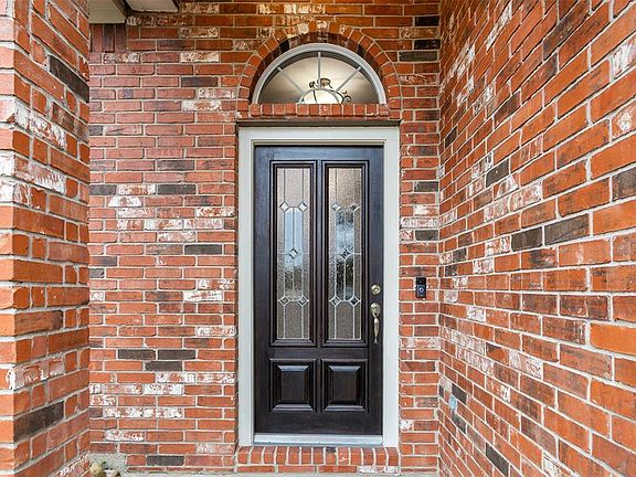 3rd image of 26911 Lakeridge Park Ln