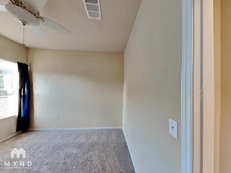 2216 Zach Scott St — Photo 10
