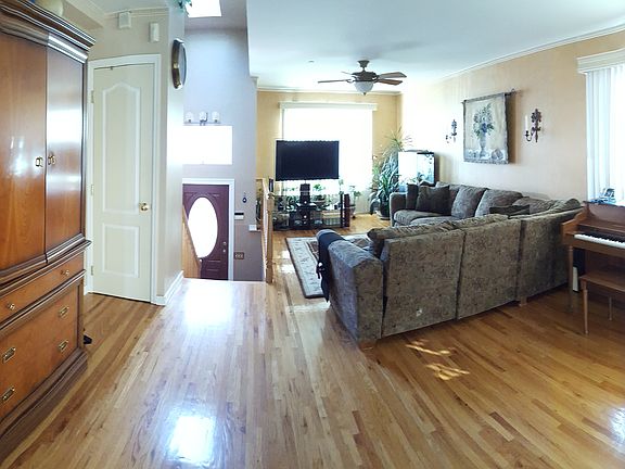 2nd image of 1193 Mason Ave
