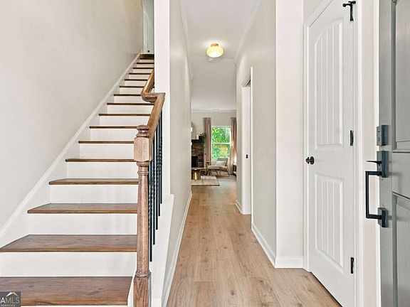 5th image of 228 Bethany Manor Ct