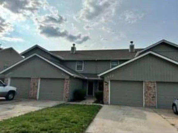 1910 NE Knollbrook St, Lees Summit, MO 64086
