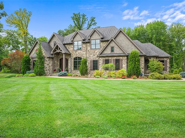 6176 Wessington Dr, Hudson, OH 44236