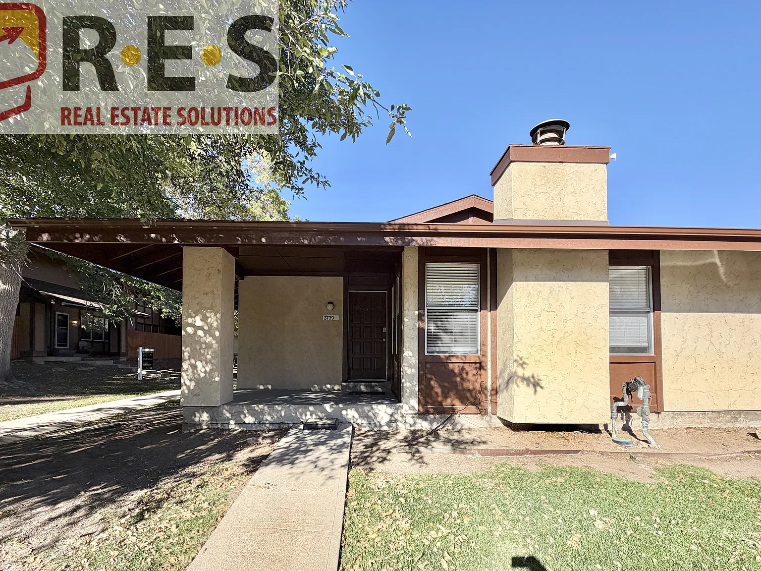 5 bed, 2400 sqft, $2,795 — Photo 1
