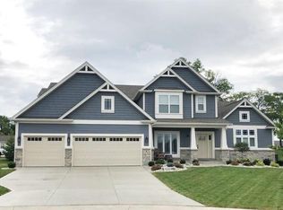 6 Wyndemere Ct, Lake Saint Louis, MO 63367