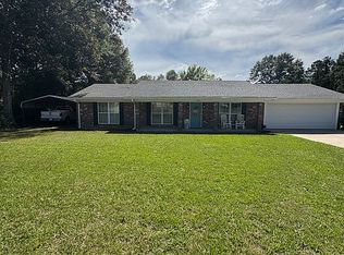 1702 McInnis Dr, Waynesboro, MS 39367