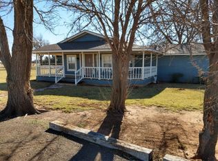 3084 E Tamarack Rd, Altus, OK 73521