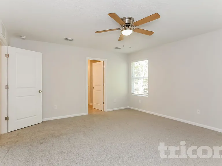 2077 Dutton Island Oaks Way — Photo 7