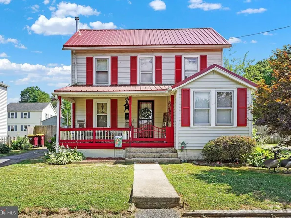 160 W Summit Ave, West Grove, PA 19390