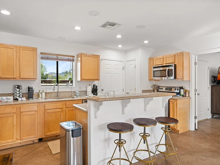 1255 E Waverly St #2 — Photo 4