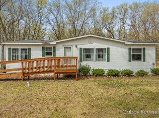 2632 E 100th St, Grant, MI 49327