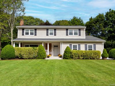 12 Foxdale Court, Huntington Station, NY, 11746