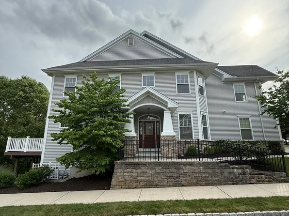 1 Sampson Terrace #801, Danbury, CT 06810