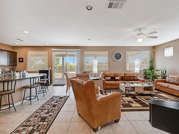 5th image of 7414 Desert Wildflower St