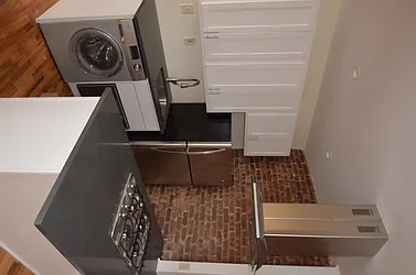 Rented by CITY SKYLINE REALTY INC