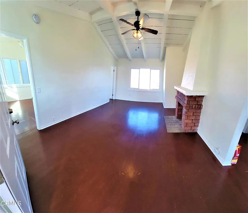 3 bed, 1.0 bath, 800 sqft, $3,295 — Photo 3