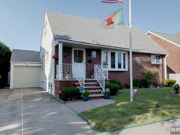 22 Wilson Pl, North Arlington, NJ 07031