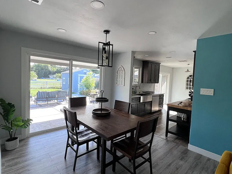 Maryal Dr — Photo 10