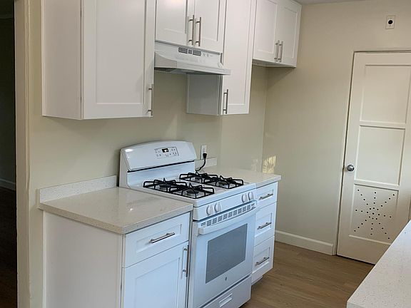 3rd image of 1320 N Central Ave APT C