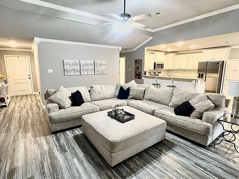16 Kelby Ct — Photo 6