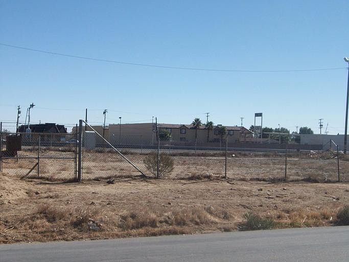 2nd image of 2456 Oak Creek Rd