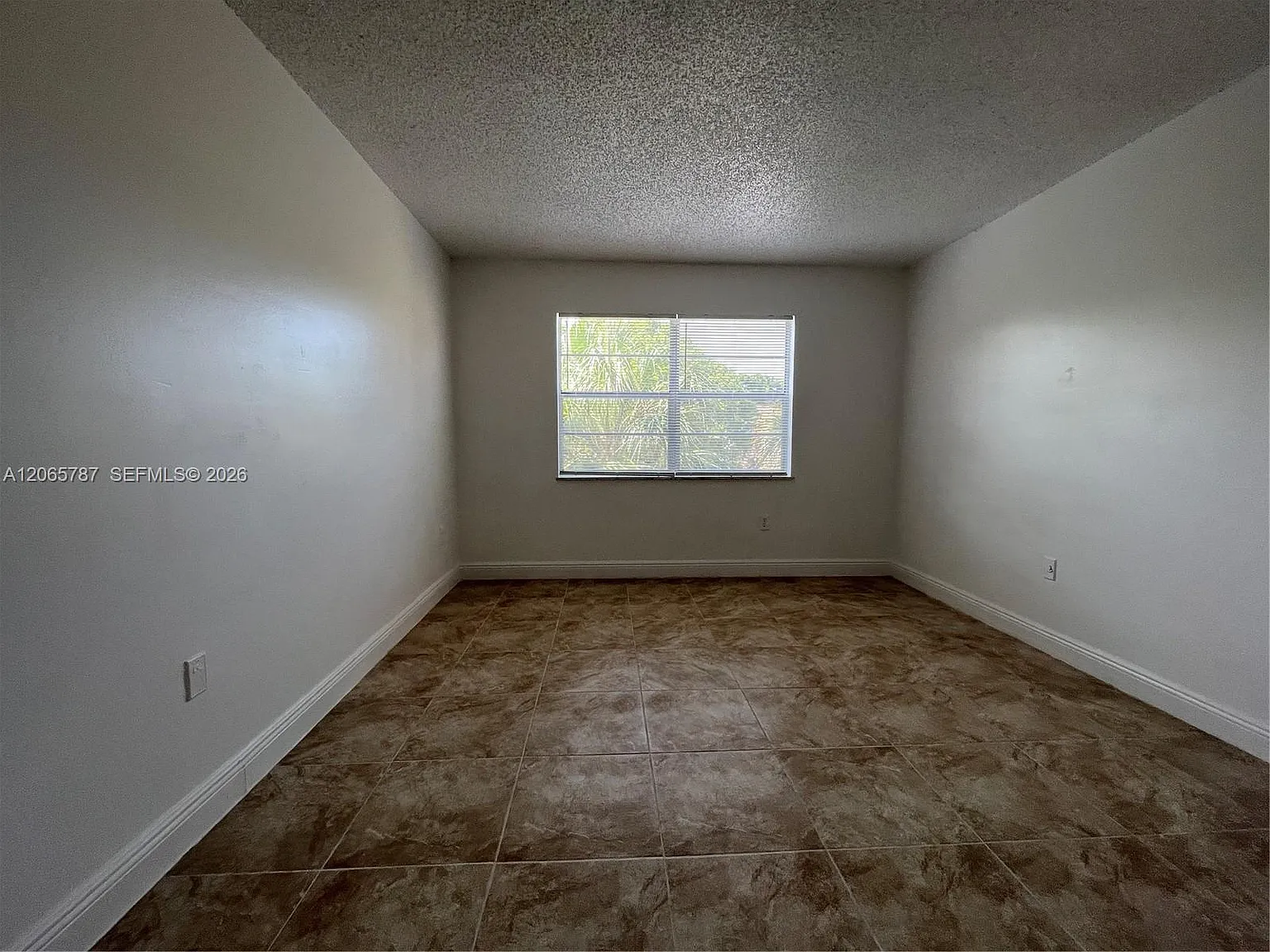 NW 9th Ave, Pompano Beach — Photo 4
