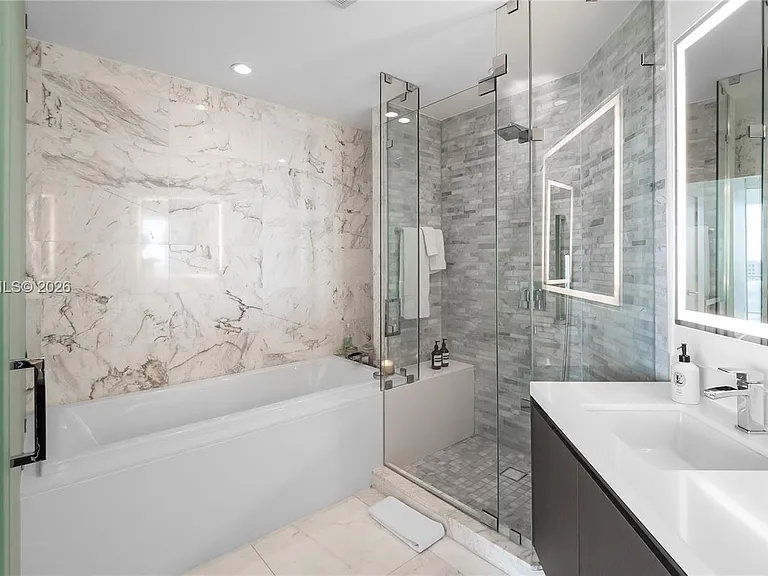 851 NE 1st Ave #1606 — Photo 15