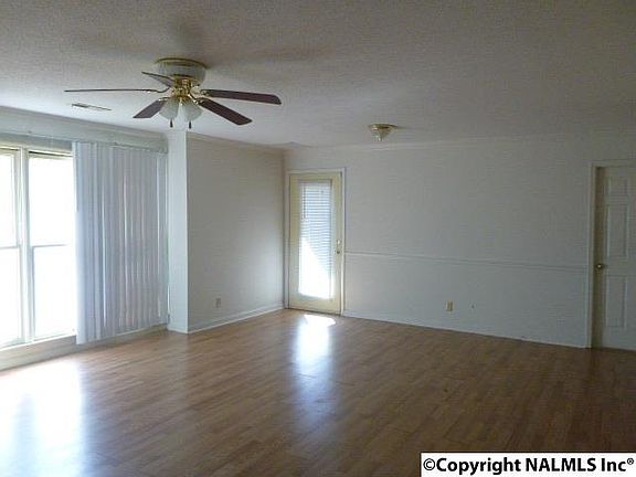 3rd image of 4994 Seven Pine Cir